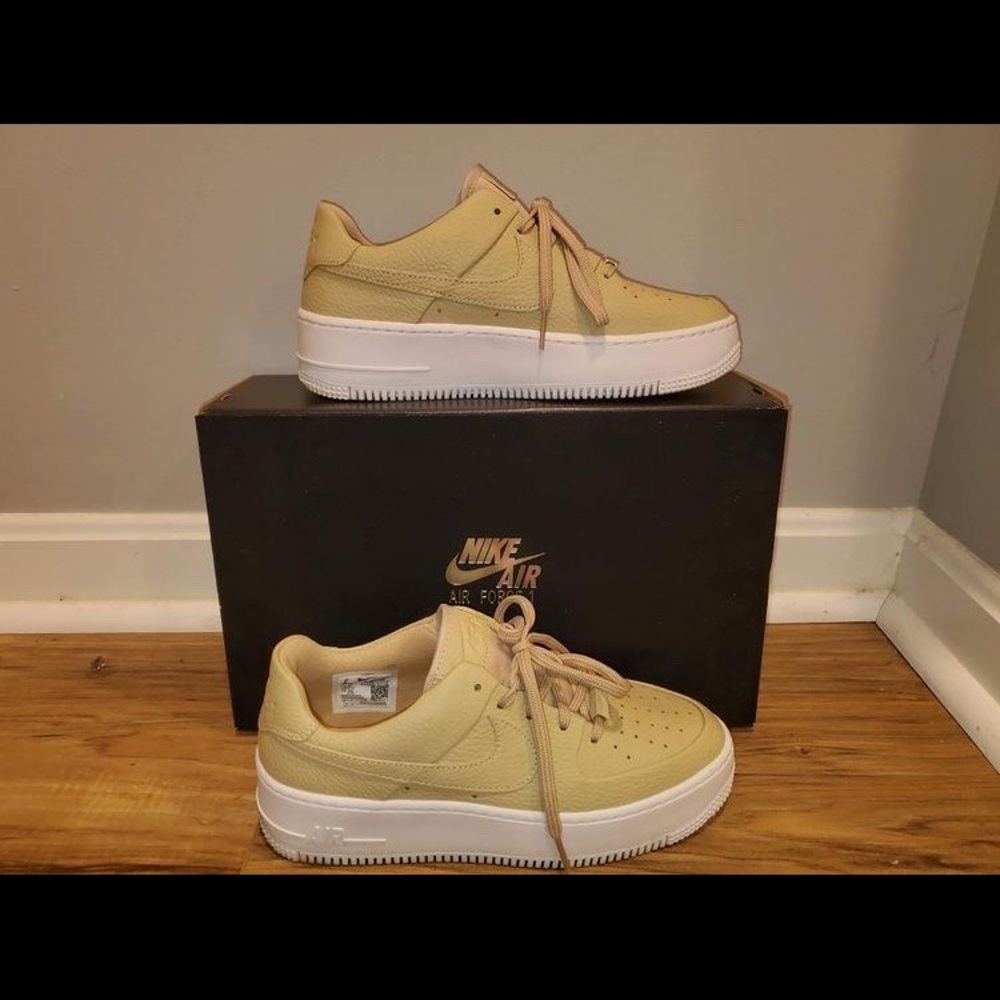 NIKE Air Force 1s